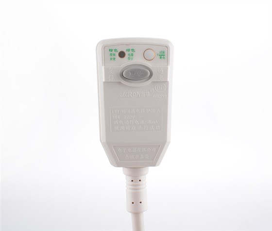 16A6mA三極斷防水漏電保護(hù)插頭
